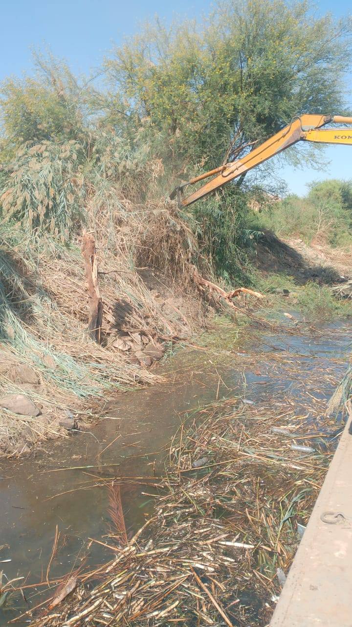 إزالة الاختناقات الملاحية بنهر النيل – فرع دمياط