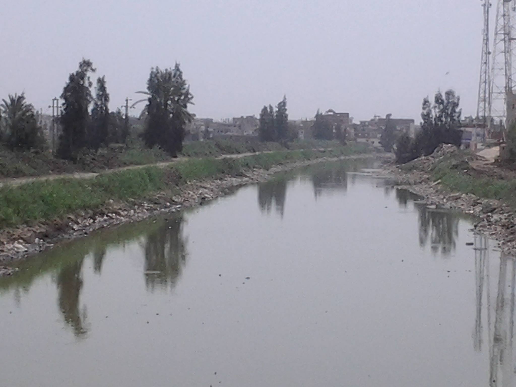 تنفيذ أعمال تكريك مصرف بحر حادوس باستخدام طلمبات الشفط