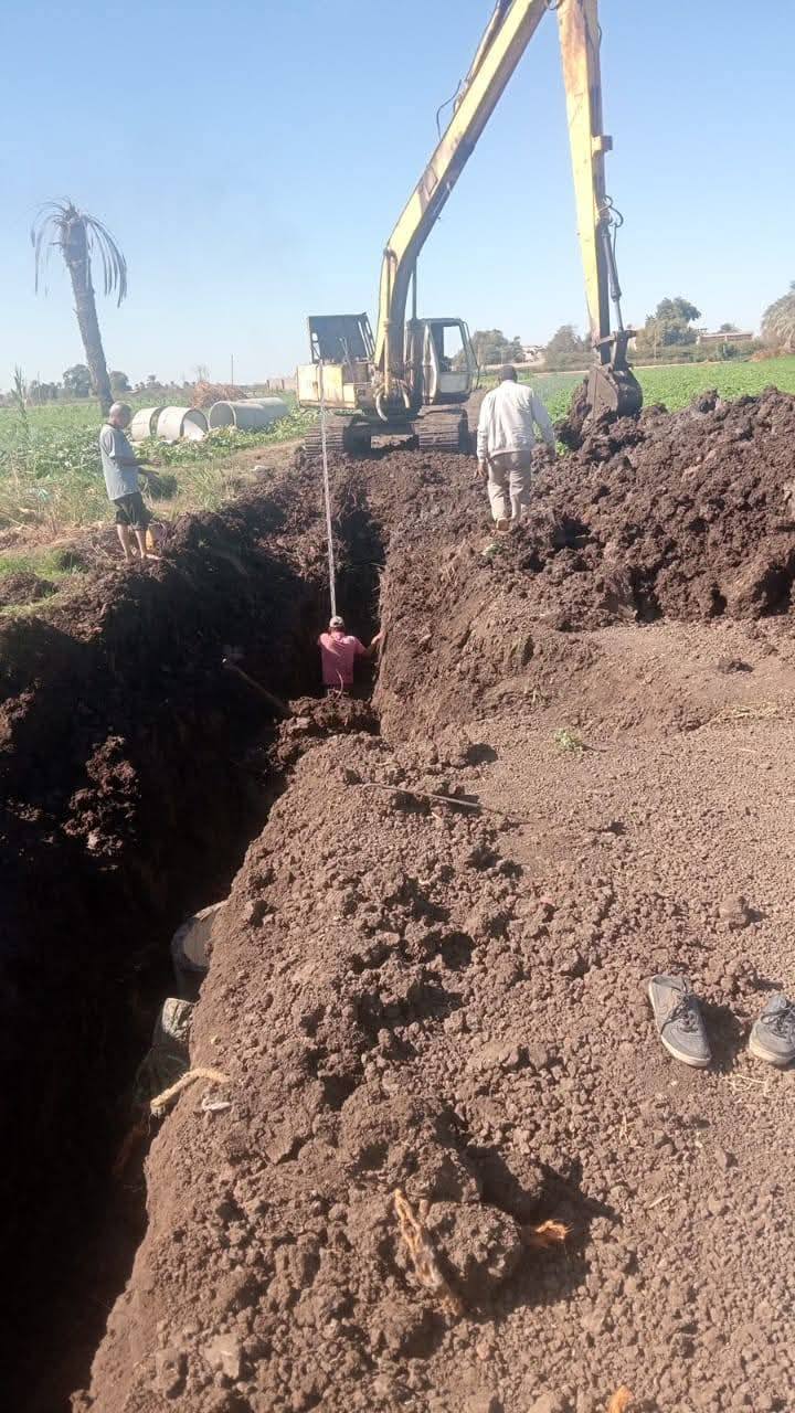 إنشاء فروع الري والصرف بمنطقة سهل جنوب التينة.