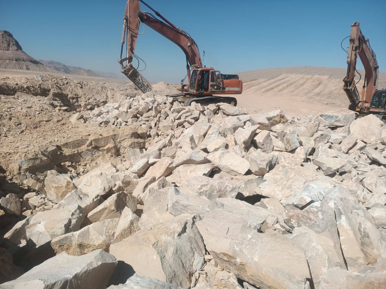 حفارات هيدروليك