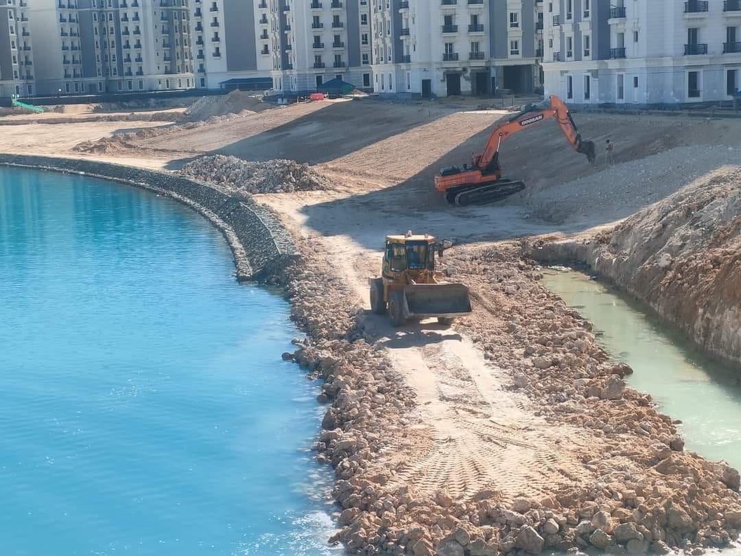   تنفيذ اعمال البحيرات الغربية والجنوبية بالجزء الجنوبي الغربي لمدينة العلمين الجديدية